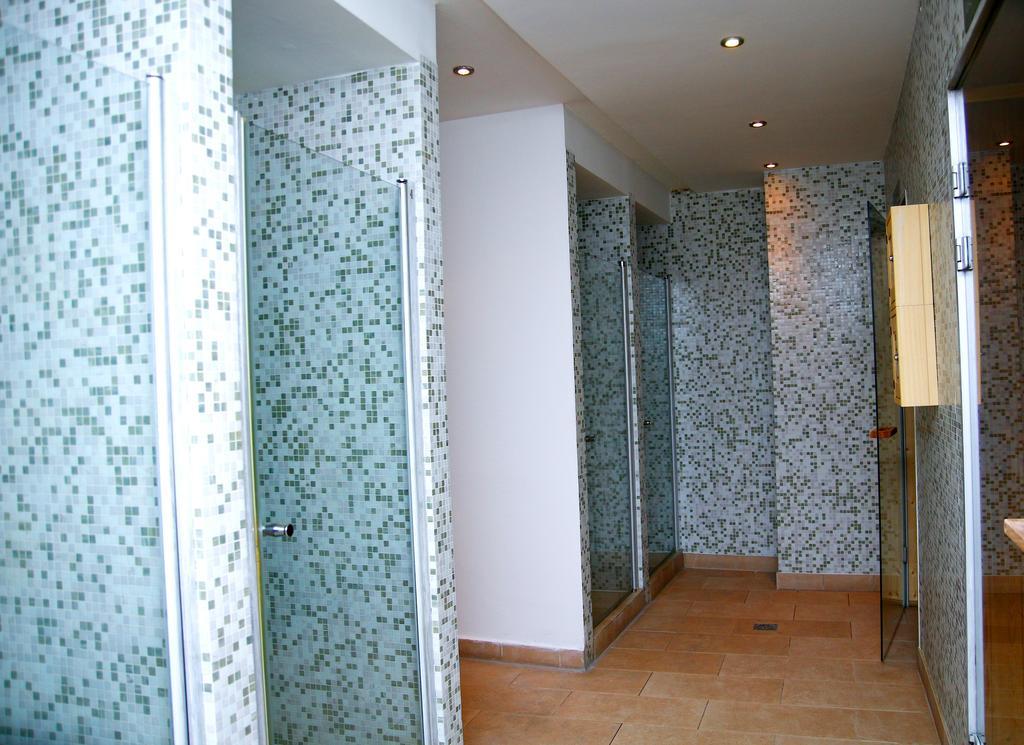 Club 218 Wellness Petra Apartman Шиофок Экстерьер фото