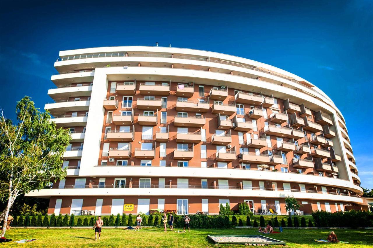 Club 218 Wellness Petra Apartman Шиофок Экстерьер фото