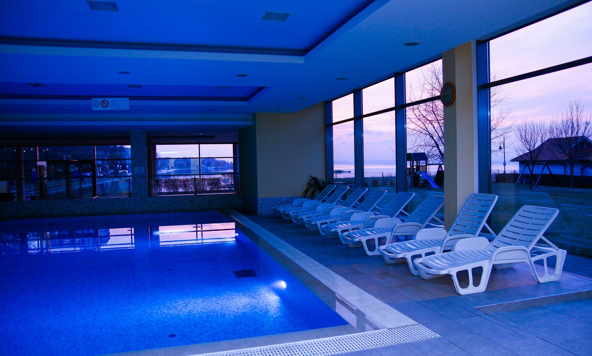 Club 218 Wellness Petra Apartman Шиофок Экстерьер фото